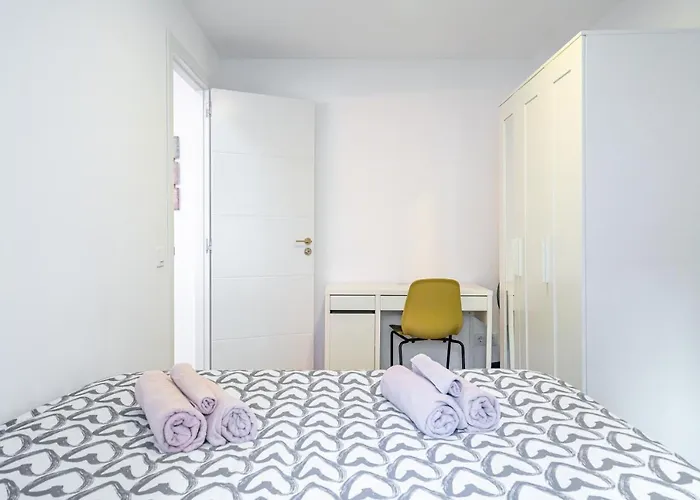 Sunny On Cabanal Beach Valencia