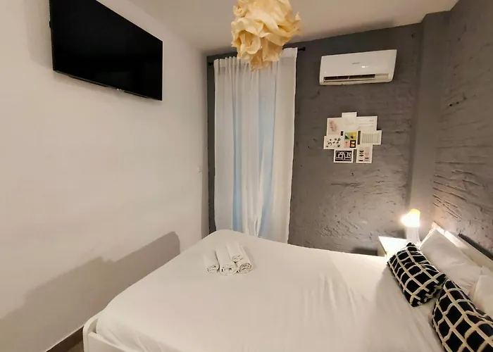 아파트 Pequeno Con Mini Piscina - No Climatizada *