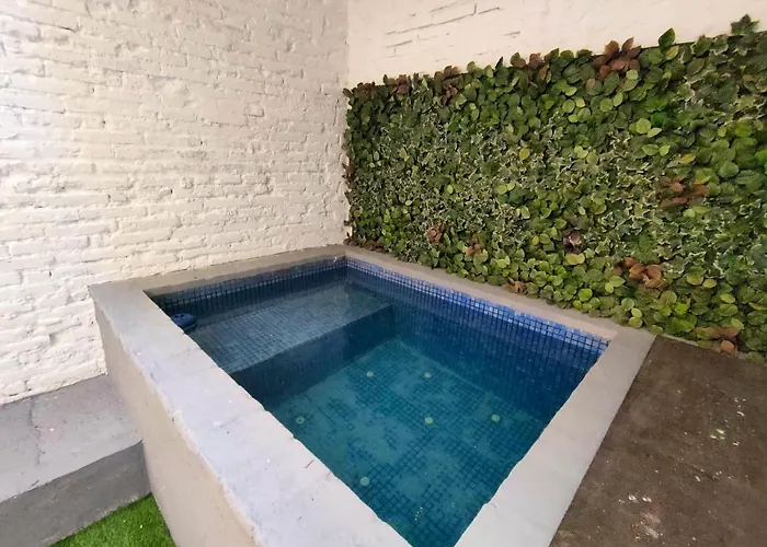 아파트 Pequeno Con Mini Piscina - No Climatizada *