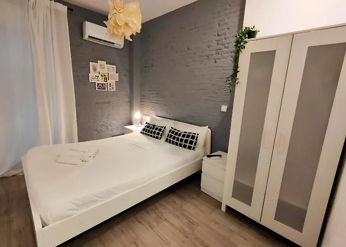 아파트 Pequeno Con Mini Piscina - No Climatizada *