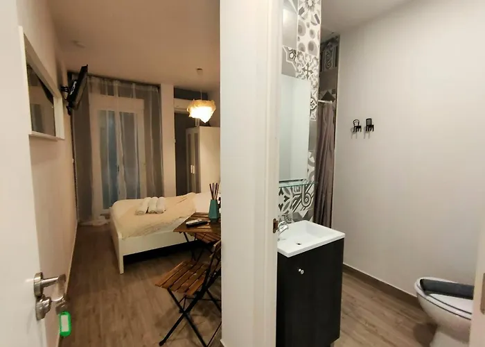 아파트 Pequeno Con Mini Piscina - No Climatizada *