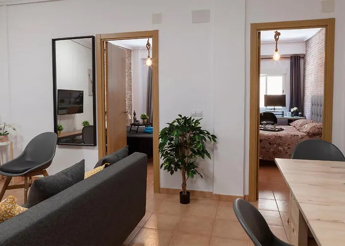 Artsy Large Getaway - 2 Bedroom W Huge Patio - Great For Families And Digital Nomads Διαμέρισμα