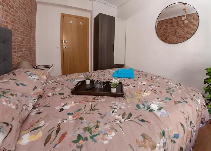 Artsy Large Getaway - 2 Bedroom W Huge Patio - Great For Families And Digital Nomads Διαμέρισμα Βαλένθια