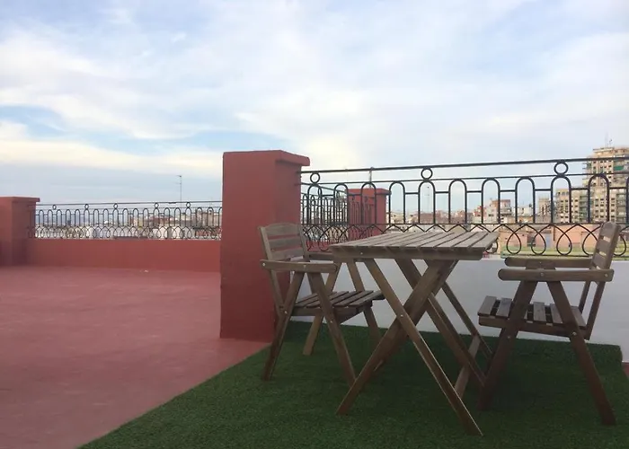 Cosy Apt Terrace In Downtown Διαμέρισμα