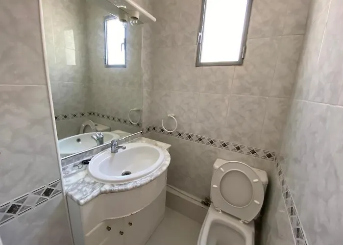 Piso Jovenes Familia Cerca Playa Y Centro . Blasco Ibanez A Appartement