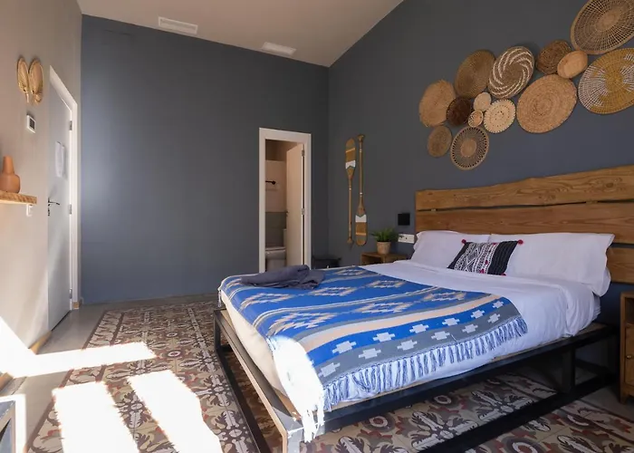 Bed & Breakfast Bird House Valencia