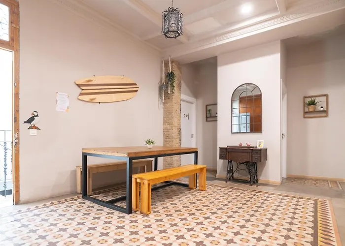 Bird House Bed & Breakfast Valencia