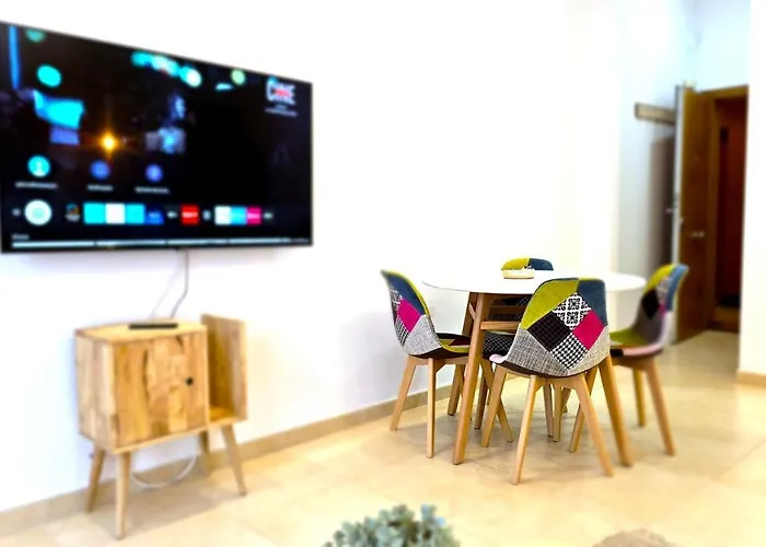 Luxury B40-7 On فالنسيا