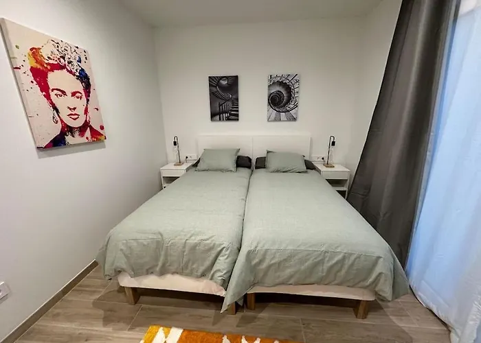 아파트 Precioso Con Patio. Pyp *