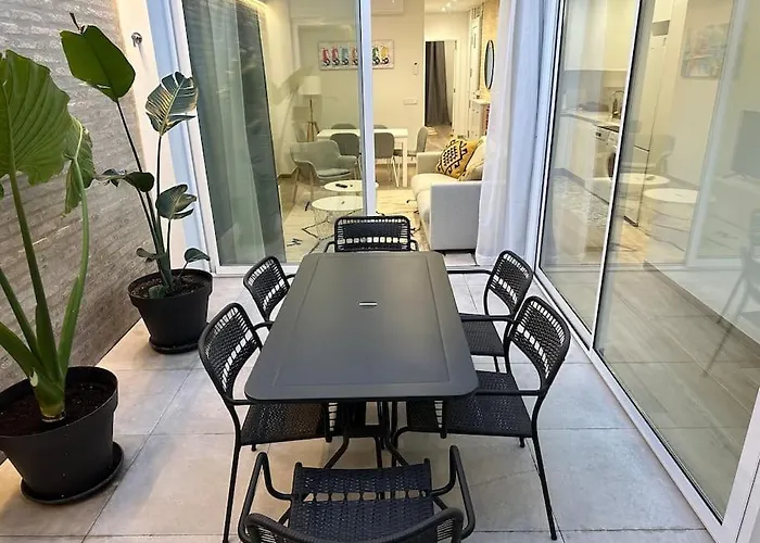 Precioso Con Patio. Pyp * 발렌시아