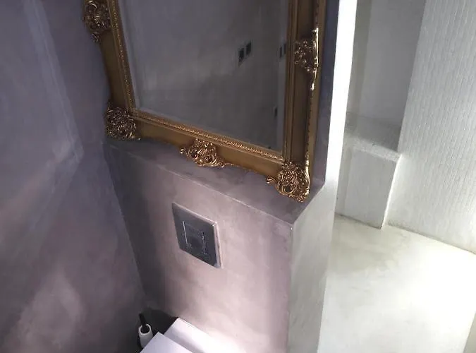 Casita Artista En Edificio Barrio Ruzafa