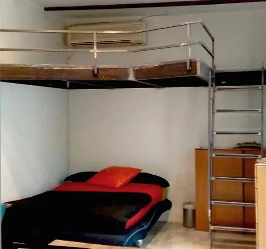 Casita Artista En Edificio Barrio Ruzafa 아파트