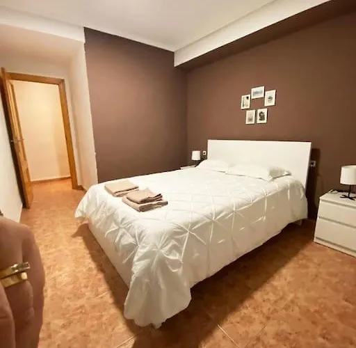 아파트 In Spacious Flat In *