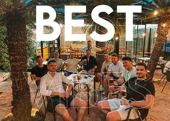 The Venue Boutique بيت شباب فالنسيا