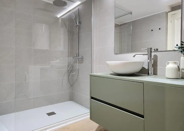 Florit Flats - The Apolo *