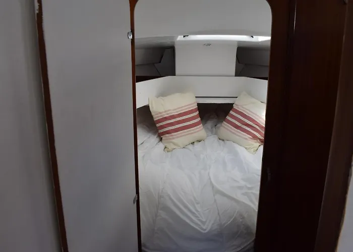 Velero En Puerto De - E&m Boats * Valence