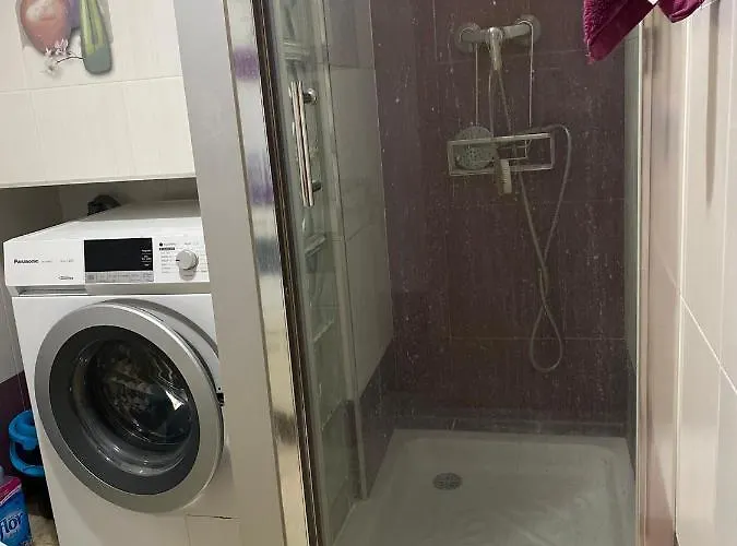 Cerca Al Puerto Shared بيت ضيافة