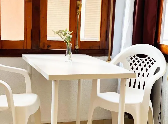 Πανσιόν Cerca Al Puerto Shared *