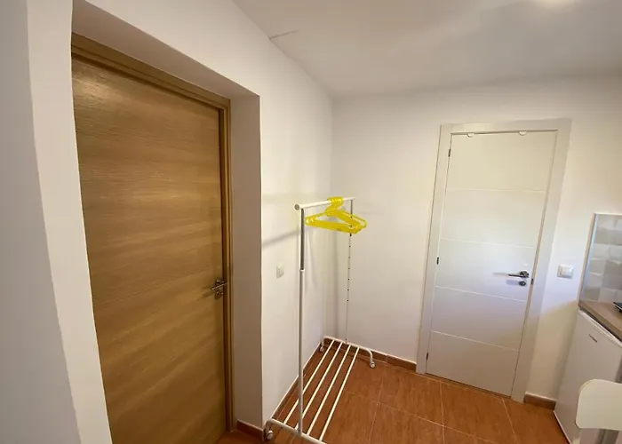 Con Cocina Y Bano Privado De Temporada Vacaciones Largas Long Desde 11 Noches Appartamento Valenza