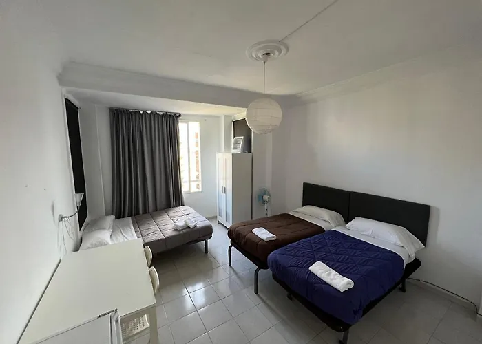 منزل للإقامة Center *