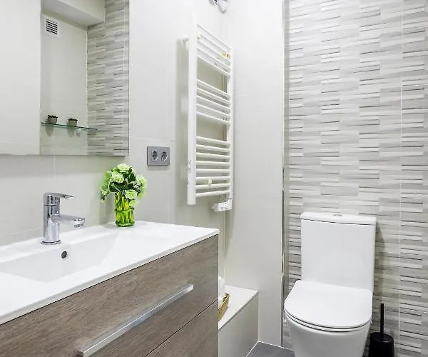 Lejlighed Precioso Piso Moderno: Terraza, A/c, Netflix, Wifi Valencia