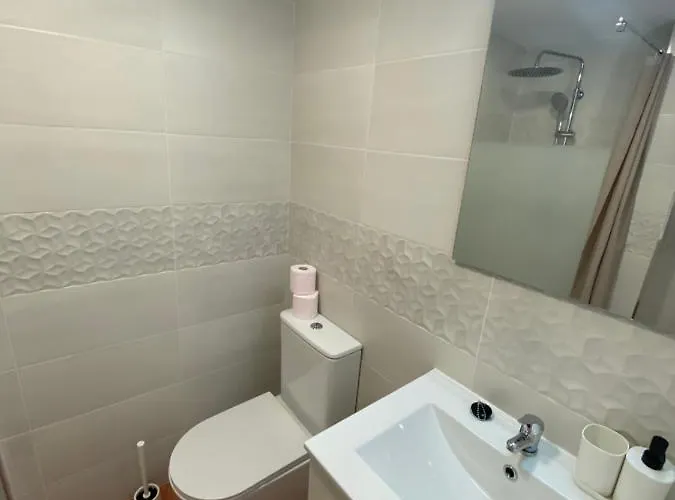 Appartamento Con Cocina Y Bano Privado De Temporada Vacaciones Largas Long Desde 11 Noches Valenza