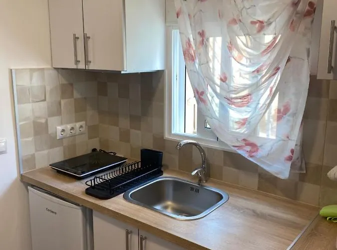 Con Cocina Y Bano Privado De Temporada Vacaciones Largas Long Desde 11 Noches Valenza