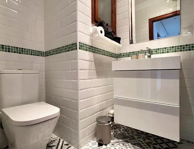 Lägenhet Your Sunny & Spacious Portview