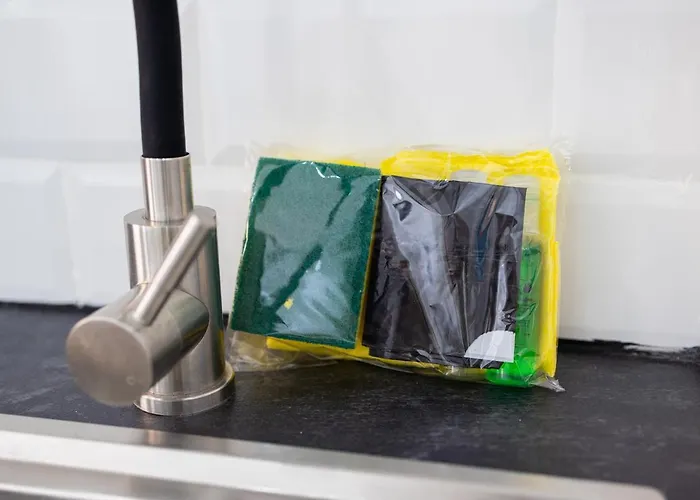 Florit Flats - The Port Avenue Appartement *