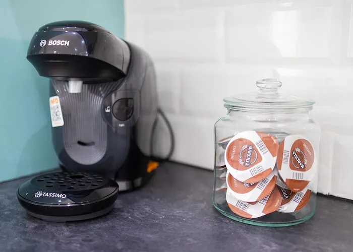 Florit Flats - The Port Avenue *