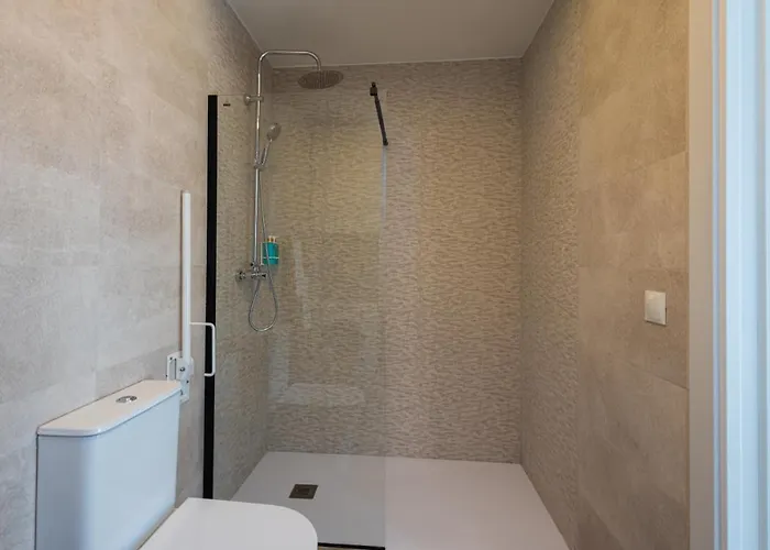 Florit Flats - The Port Avenue