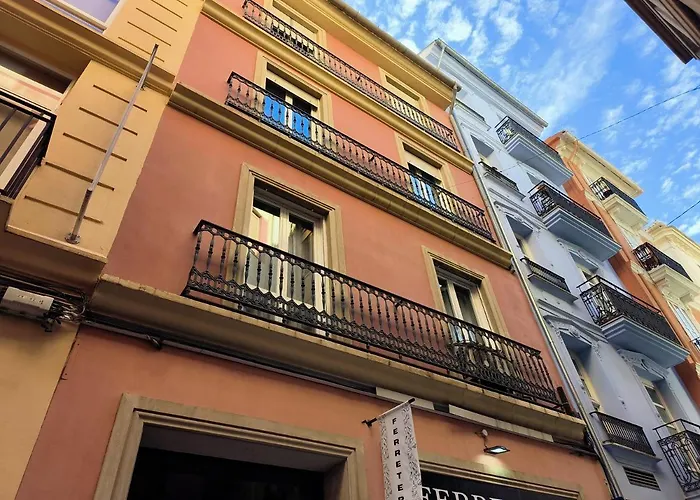 Flats Friends Nave Valence