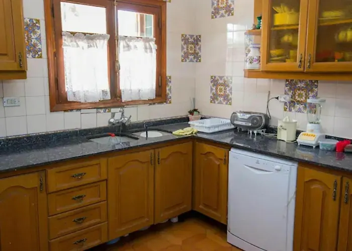 Near With Private Pool