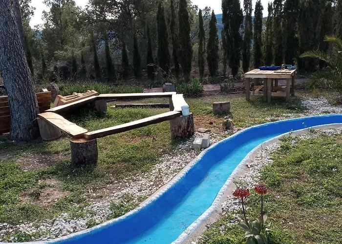 Near With Private Pool
