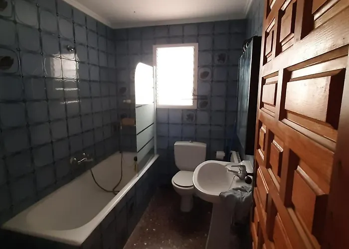 Near With Private Pool