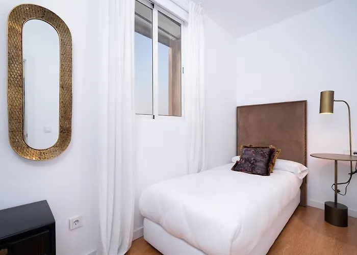 Luxury - Boutique Market Valence