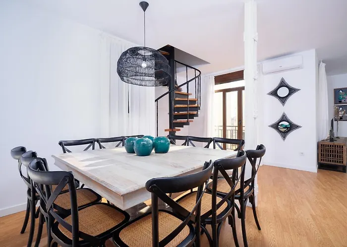 Luxury - Boutique Market Valence