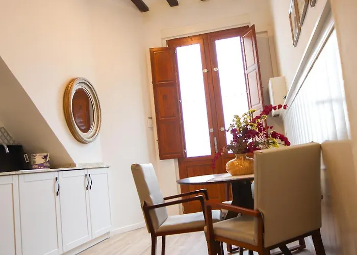 Cerca De La Playa De Malvarrosa By Alterhome * فالنسيا