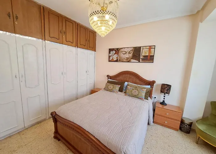 3 Bedroom Flat With Wifi *