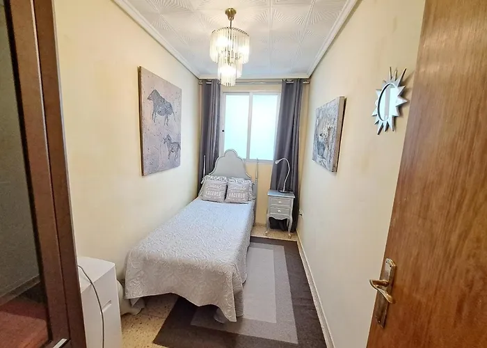 3 Bedroom Flat With Wifi Διαμέρισμα *