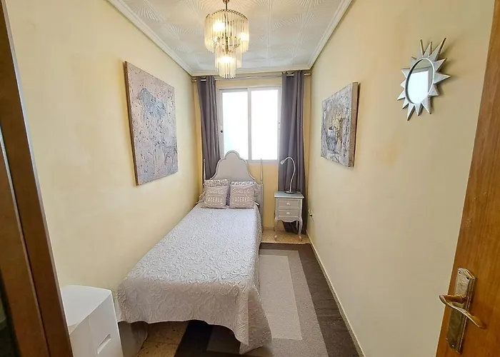 3 Bedroom Flat With Wifi Διαμέρισμα