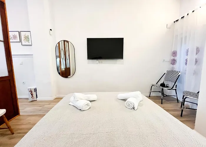 Cerca De La Playa De Malvarrosa By Alterhome