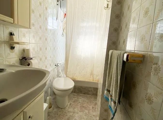 La Malvarrosa In Shared * Valencia