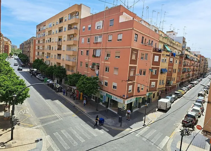 Full Equipped And Comfortable With Wifi شقة *