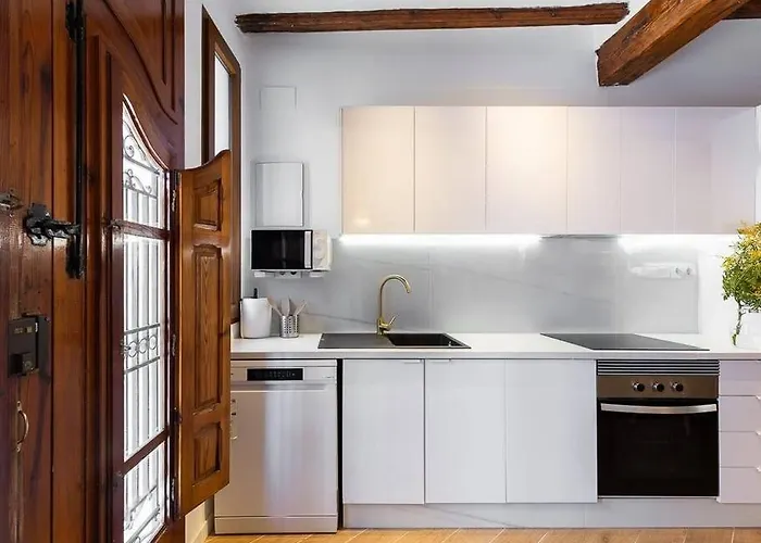 Beautiful Restored House With Terrace *