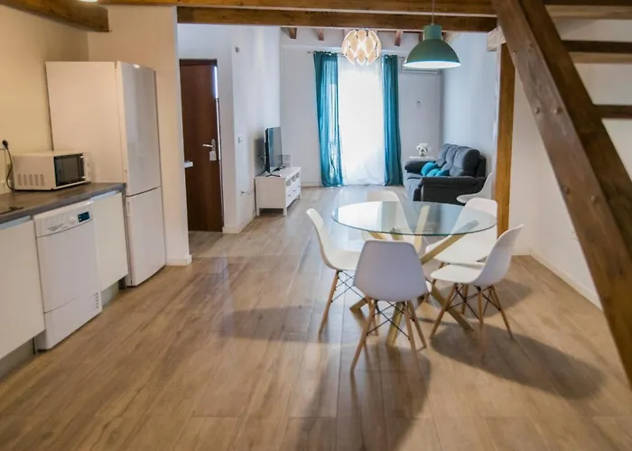 Cozy Duplex 1 Step To City Center Selfcheckin! 발렌시아