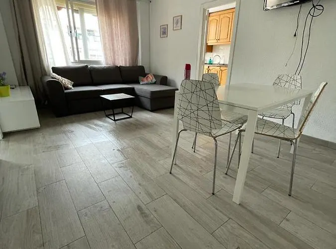 Malvarrosa Familiar Πανσιόν