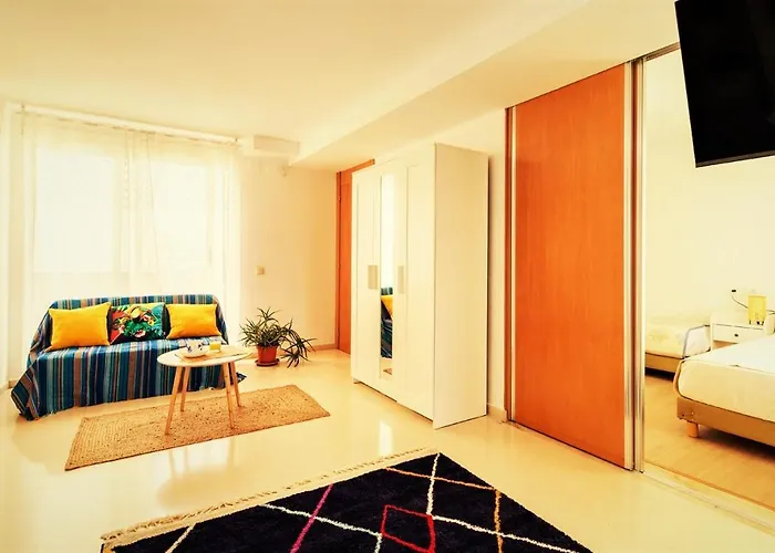 Penthouse Duplex In A 4 Floors Spanish House -8 Min To Center By Metro *