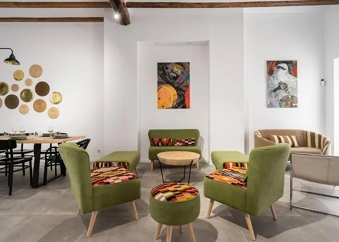 Maison Avec Piscine A Villa Valencia