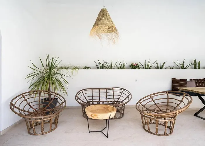 Maison Avec Piscine A